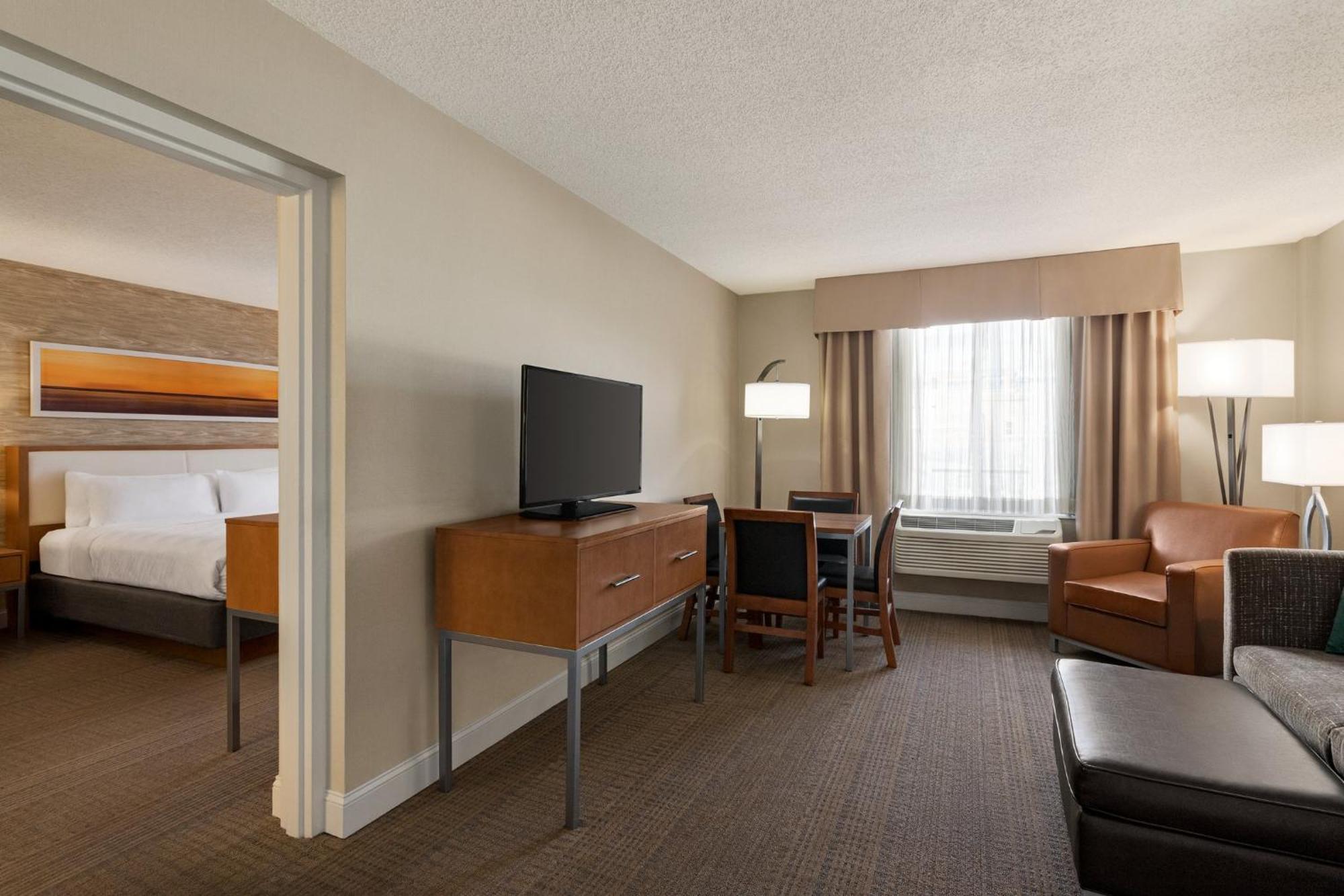 Hotel By Ihg