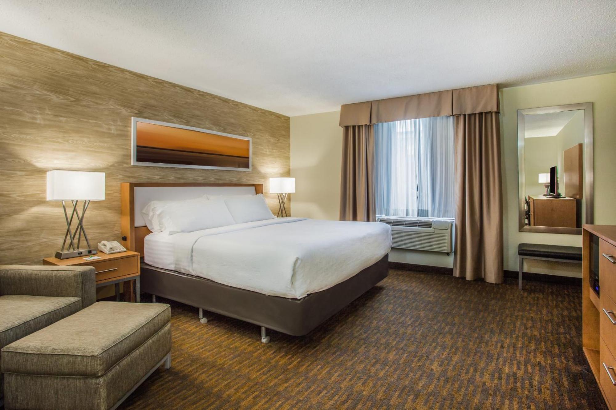By Ihg Hotel Saratoga Springs