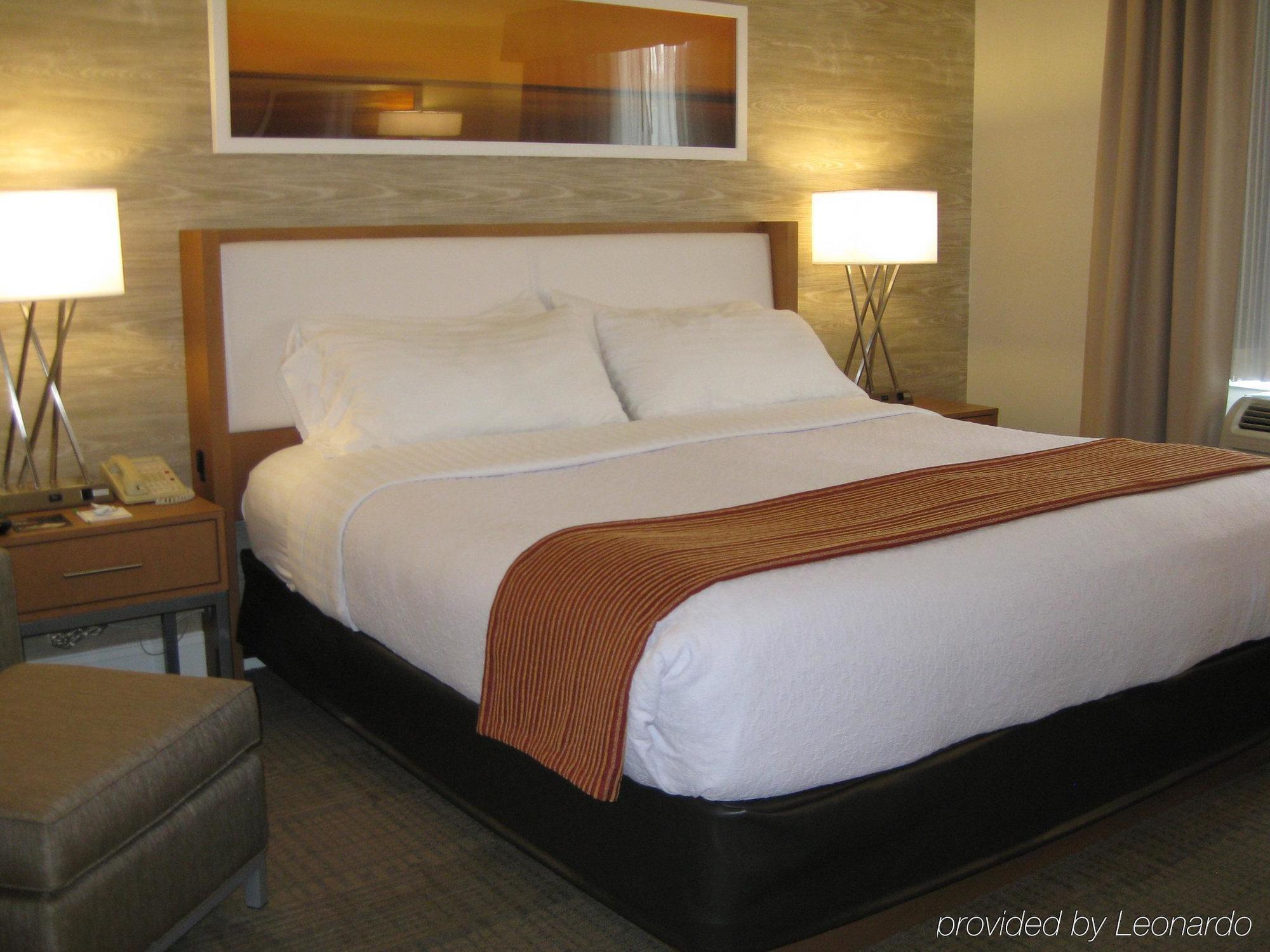 By Ihg