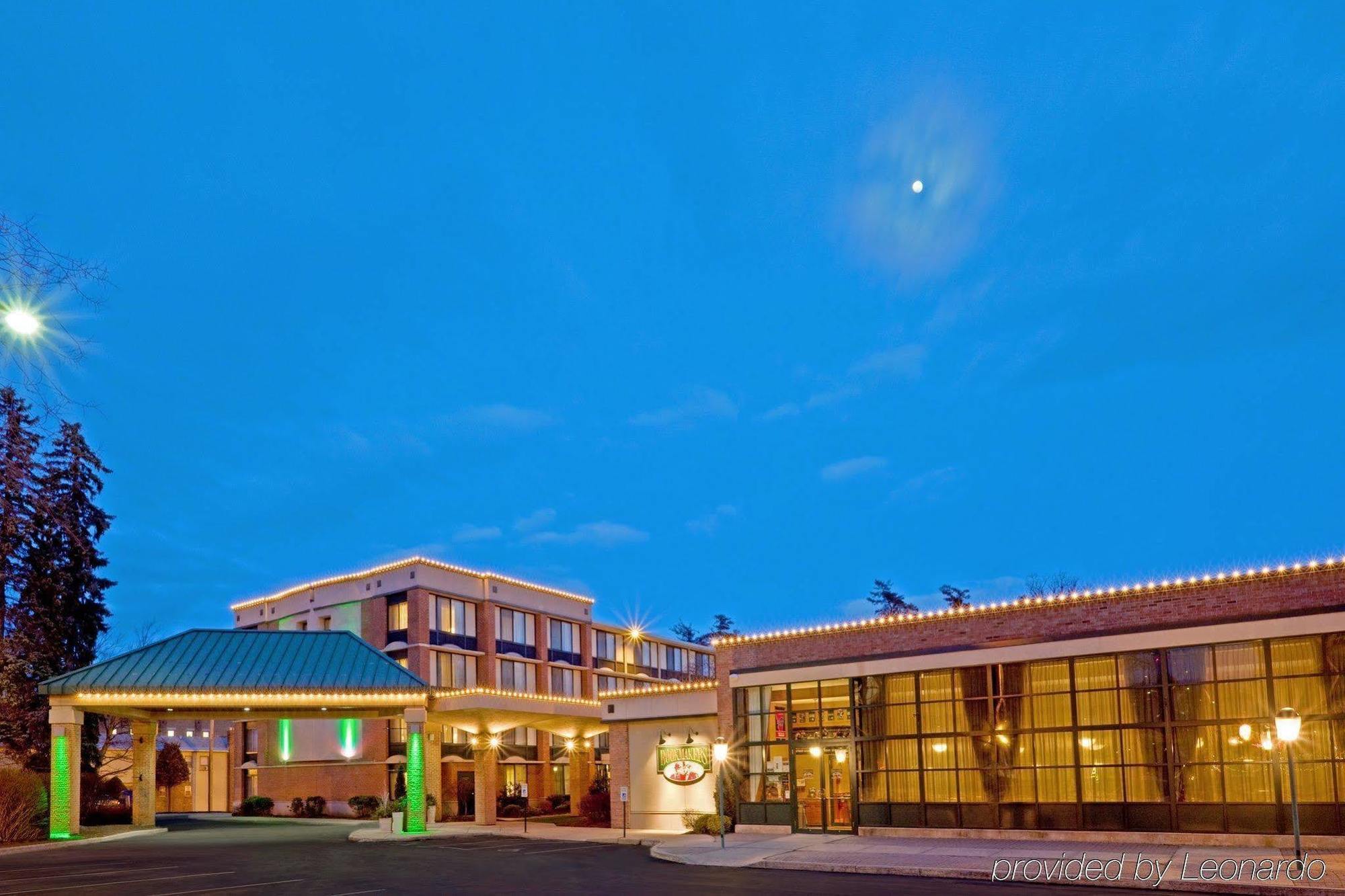 By Ihg Saratoga Springs