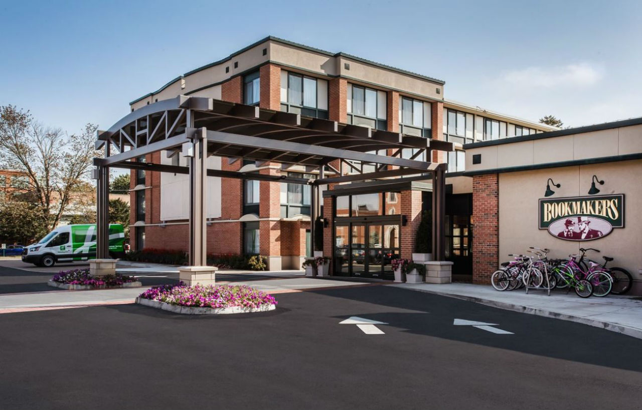 Hotel By Ihg